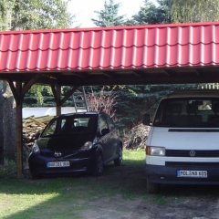 Carport mit Flachdach mit moderner Blende 2